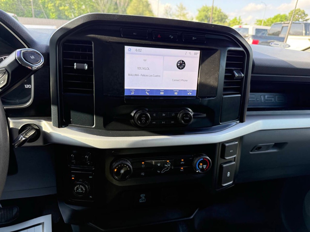 Ford F-150 Vehicle Full-screen Gallery Image 24