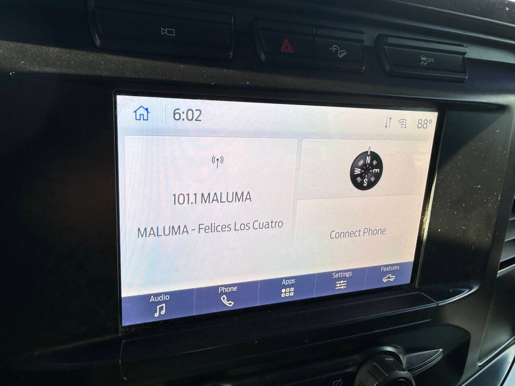 Ford F-150 Vehicle Full-screen Gallery Image 25