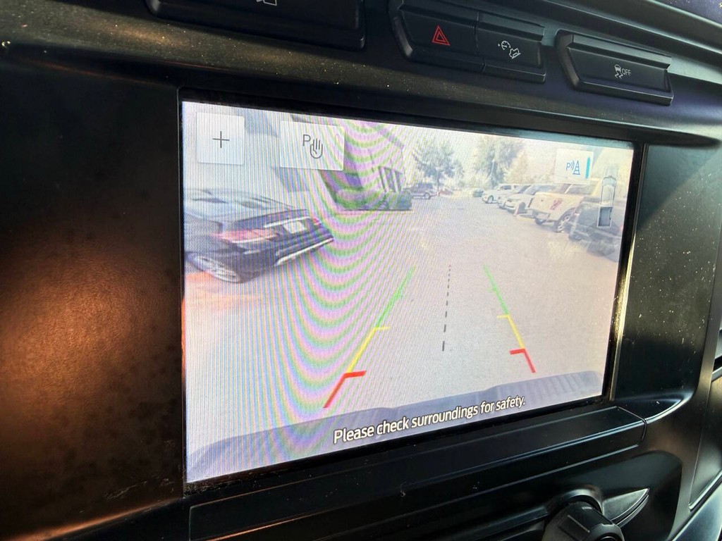 Ford F-150 Vehicle Full-screen Gallery Image 26