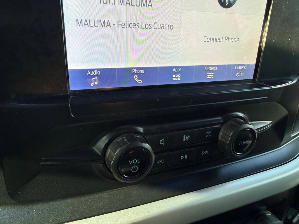 Ford F-150 Vehicle Full-screen Gallery Image 27