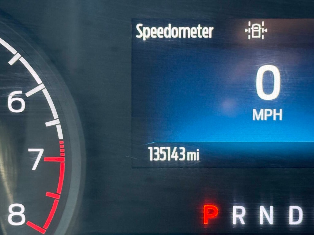 Ford F-150 Vehicle Full-screen Gallery Image 32