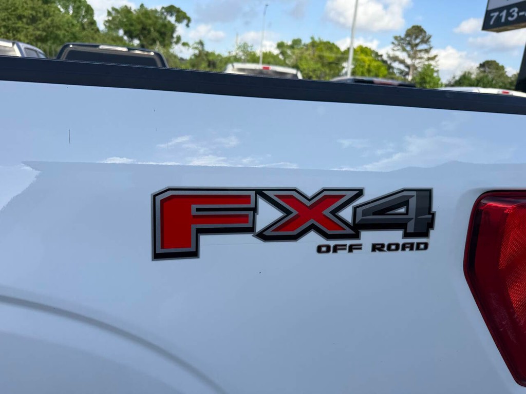 Ford F-150 Vehicle Full-screen Gallery Image 37