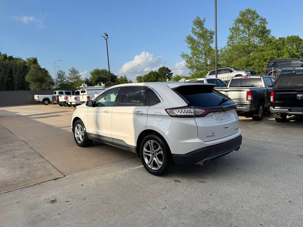 Ford Edge Vehicle Full-screen Gallery Image 04