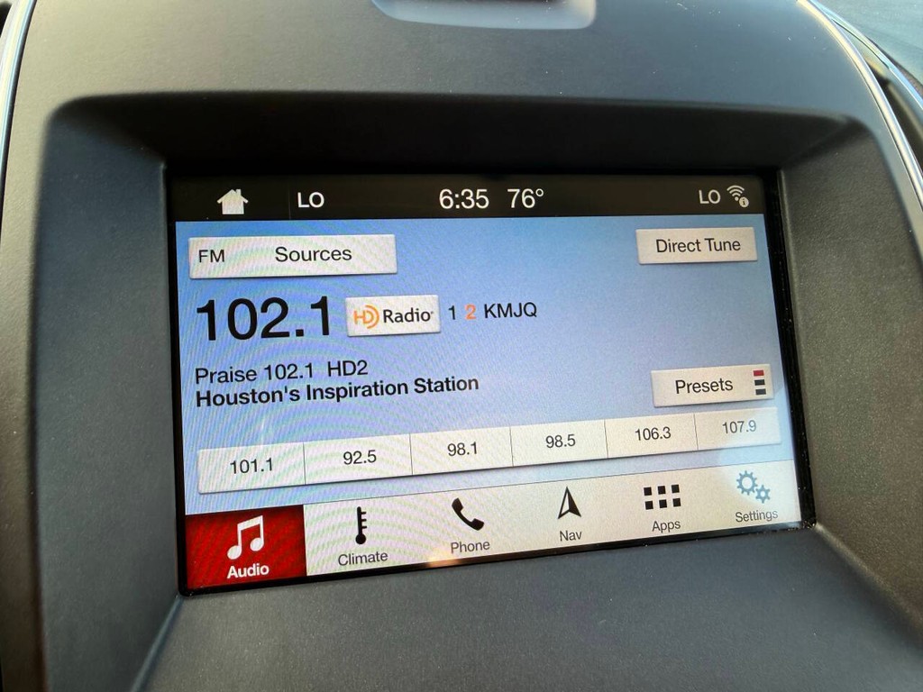 Ford Edge Vehicle Full-screen Gallery Image 26