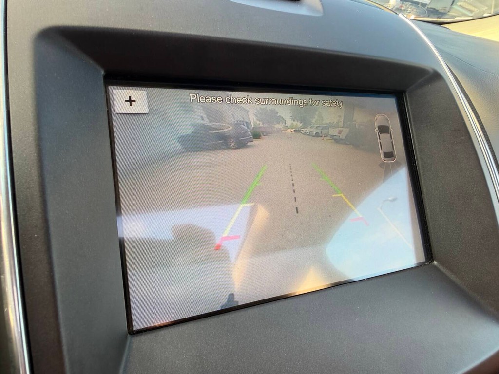 Ford Edge Vehicle Full-screen Gallery Image 28