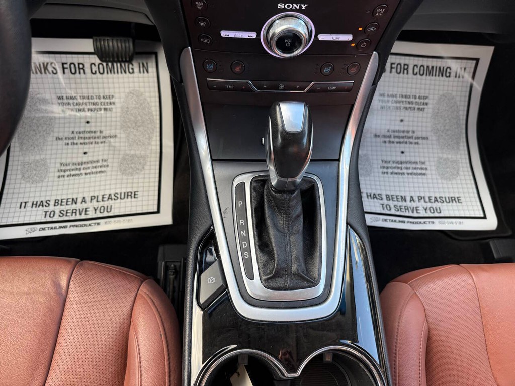 Ford Edge Vehicle Full-screen Gallery Image 31