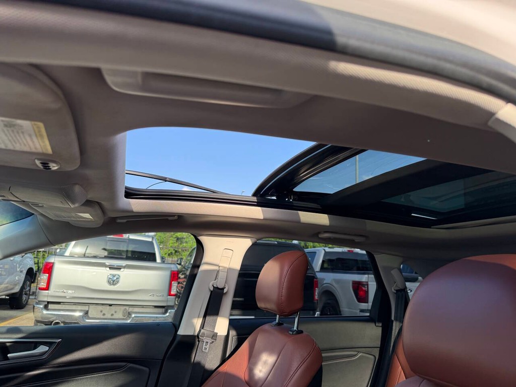 Ford Edge Vehicle Full-screen Gallery Image 33