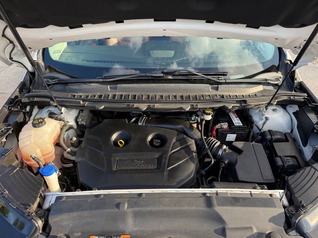 Ford Edge Vehicle Full-screen Gallery Image 39