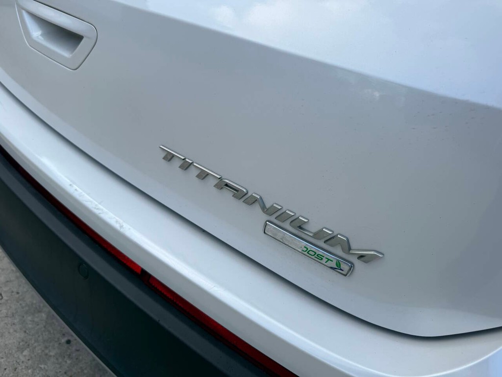 Ford Edge Vehicle Full-screen Gallery Image 42