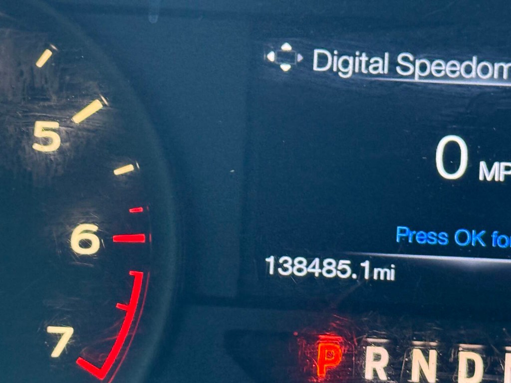 Ford F-150 Vehicle Full-screen Gallery Image 28