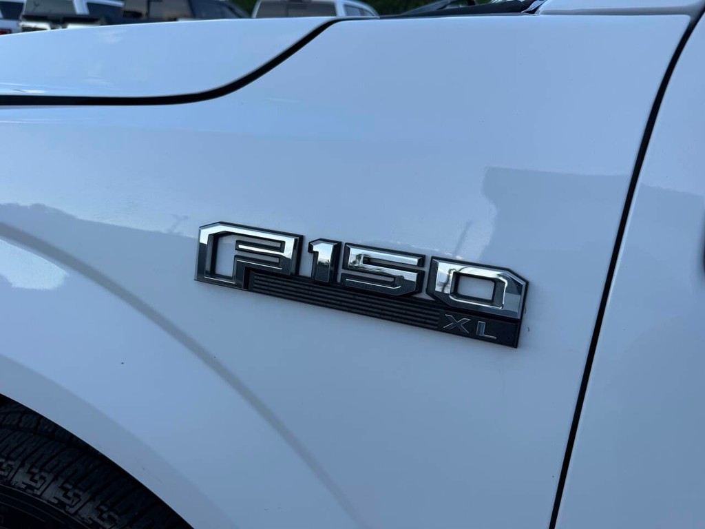 Ford F-150 Vehicle Full-screen Gallery Image 32