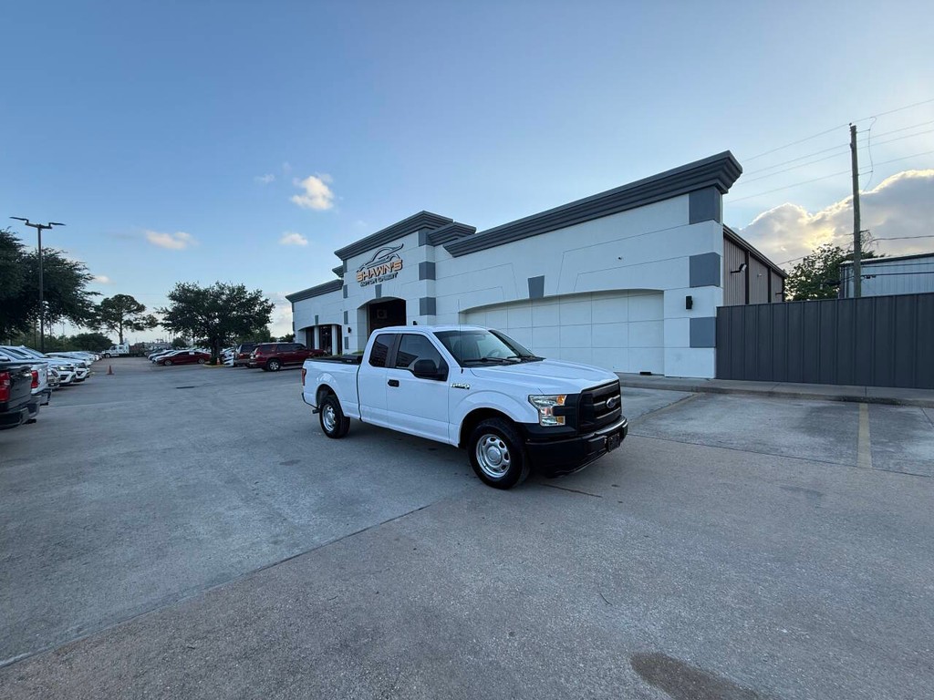 Ford F-150 Vehicle Full-screen Gallery Image 39