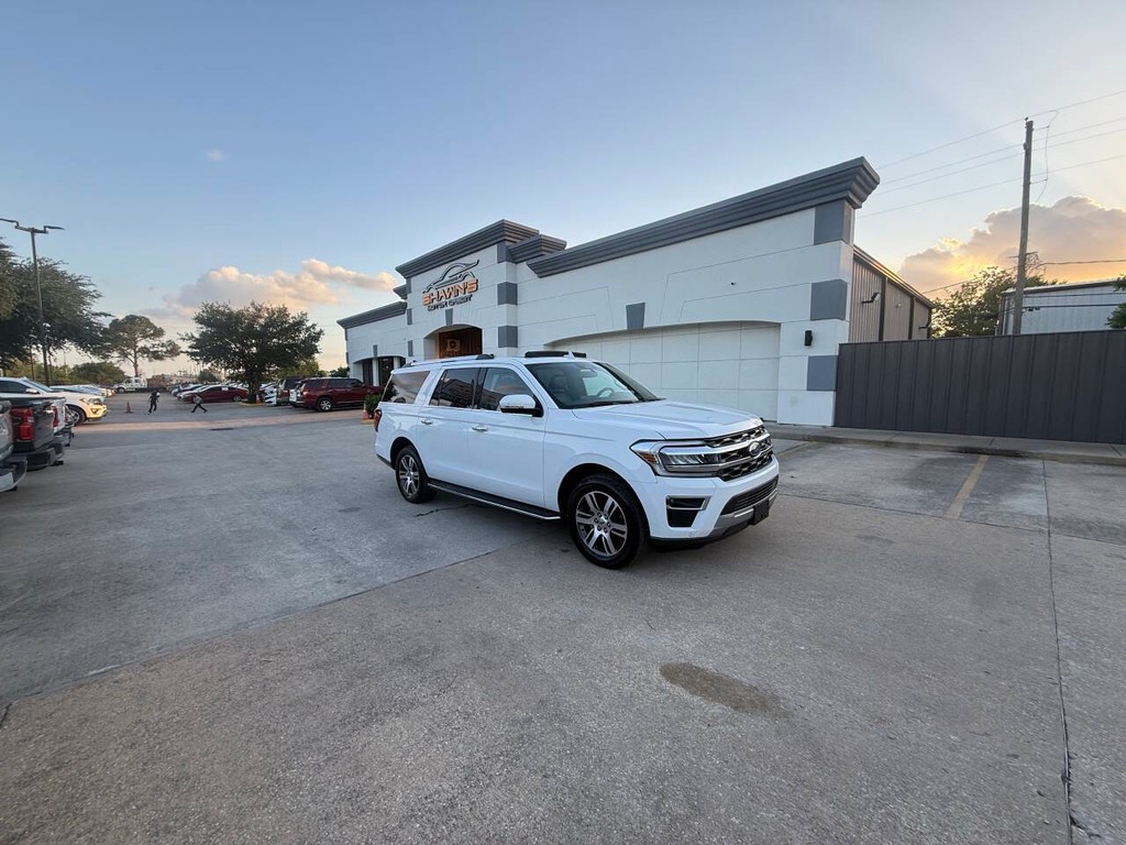 Ford Expedition Max Vehicle Full-screen Gallery Image 47