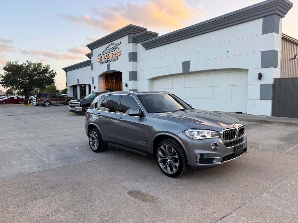 BMW X5 Vehicle Full-screen Gallery Image 02