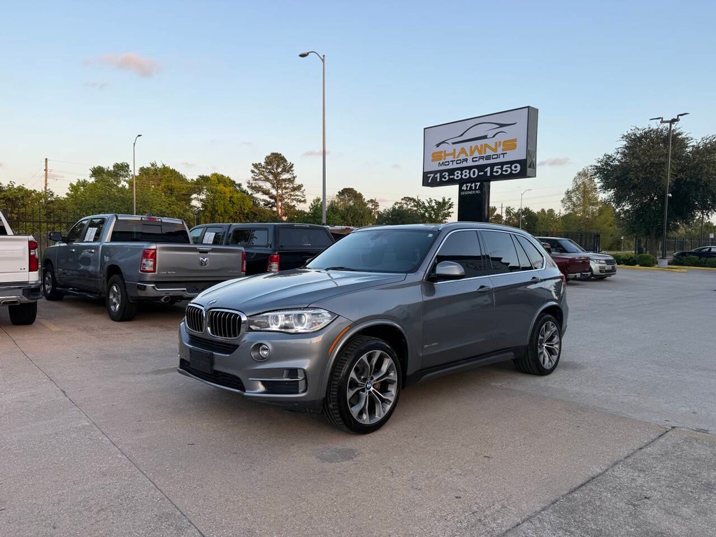 BMW X5 Vehicle Full-screen Gallery Image 03