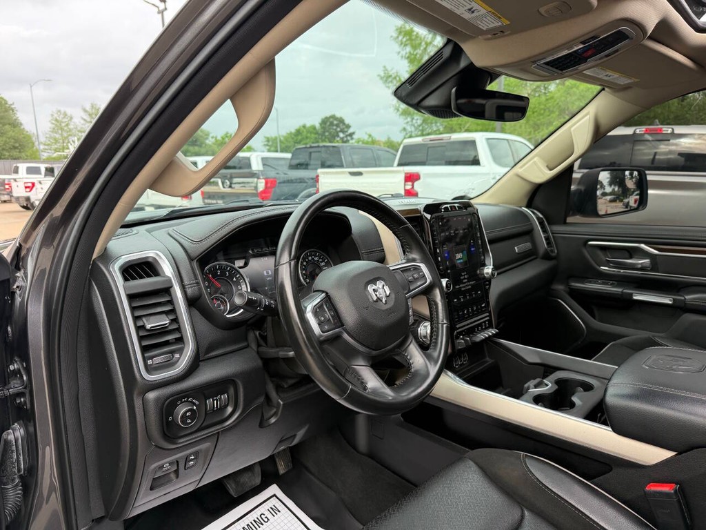 Ram 1500 Vehicle Full-screen Gallery Image 06