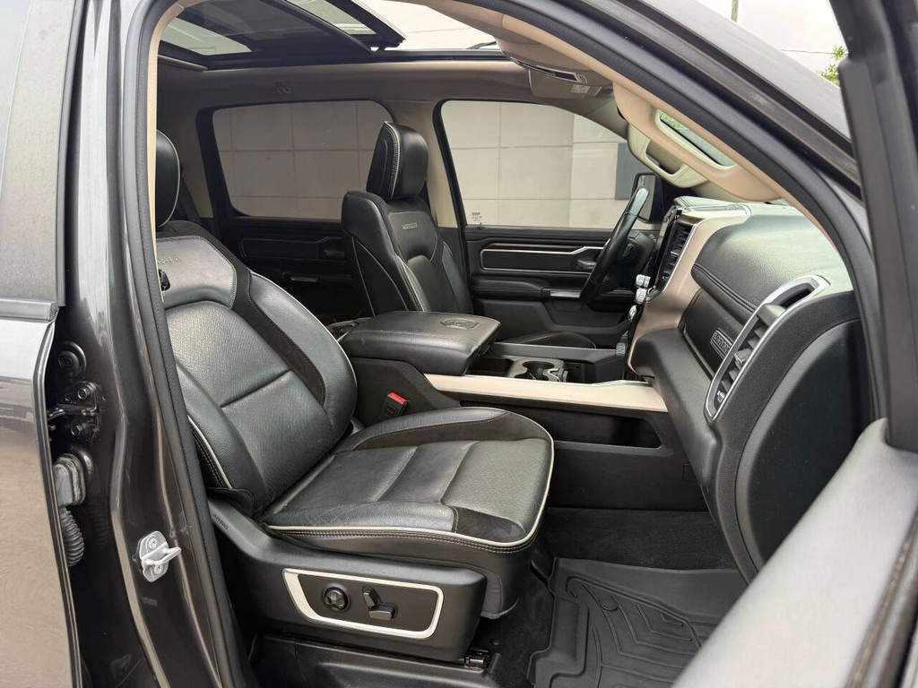 Ram 1500 Vehicle Full-screen Gallery Image 10