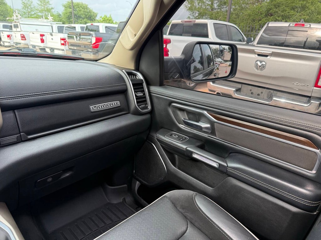 Ram 1500 Vehicle Full-screen Gallery Image 20