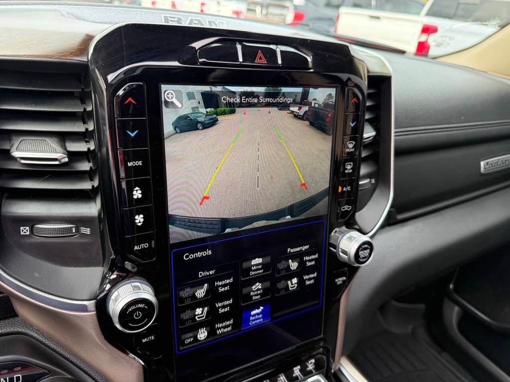 Ram 1500 Vehicle Full-screen Gallery Image 26