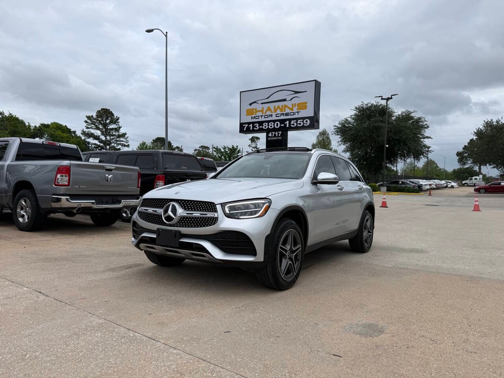 Mercedes-Benz GLC Vehicle Full-screen Gallery Image 40