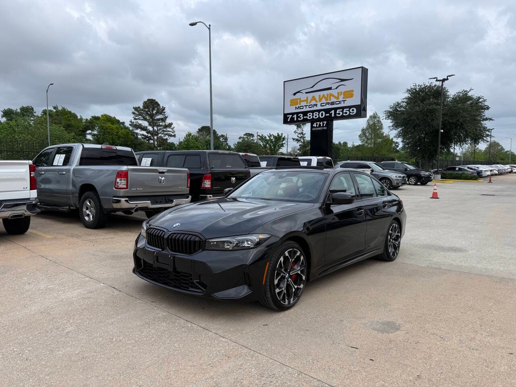 BMW 3 Series Vehicle Full-screen Gallery Image 03