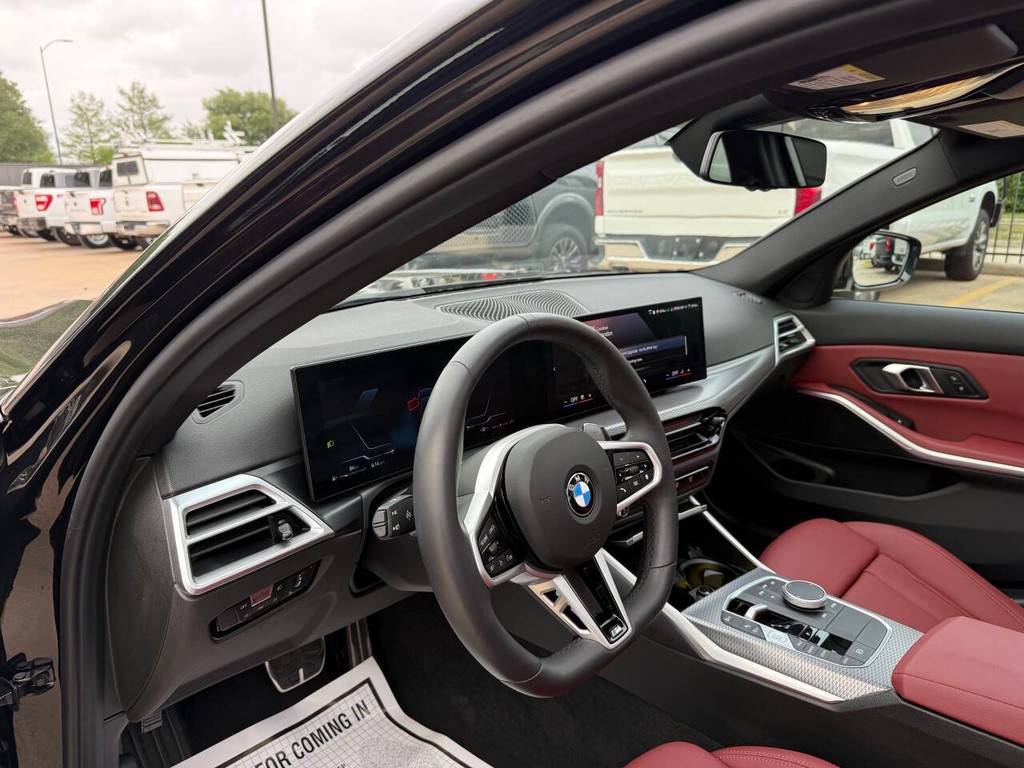 BMW 3 Series Vehicle Full-screen Gallery Image 06