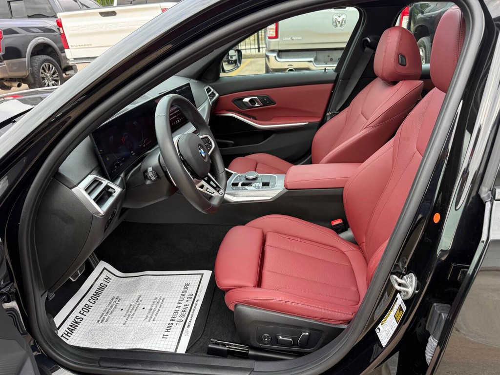 BMW 3 Series Vehicle Full-screen Gallery Image 07