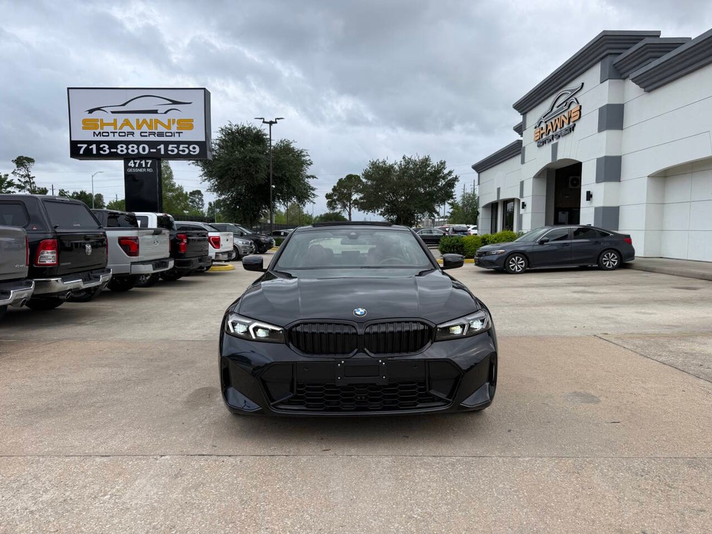 BMW 3 Series Vehicle Full-screen Gallery Image 37