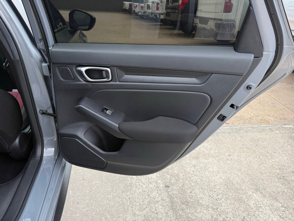 Honda Civic Si Vehicle Full-screen Gallery Image 16