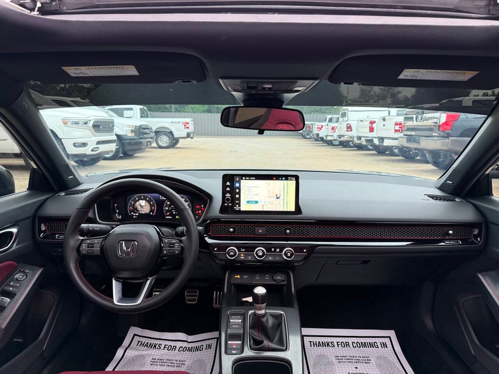 Honda Civic Si Vehicle Full-screen Gallery Image 17