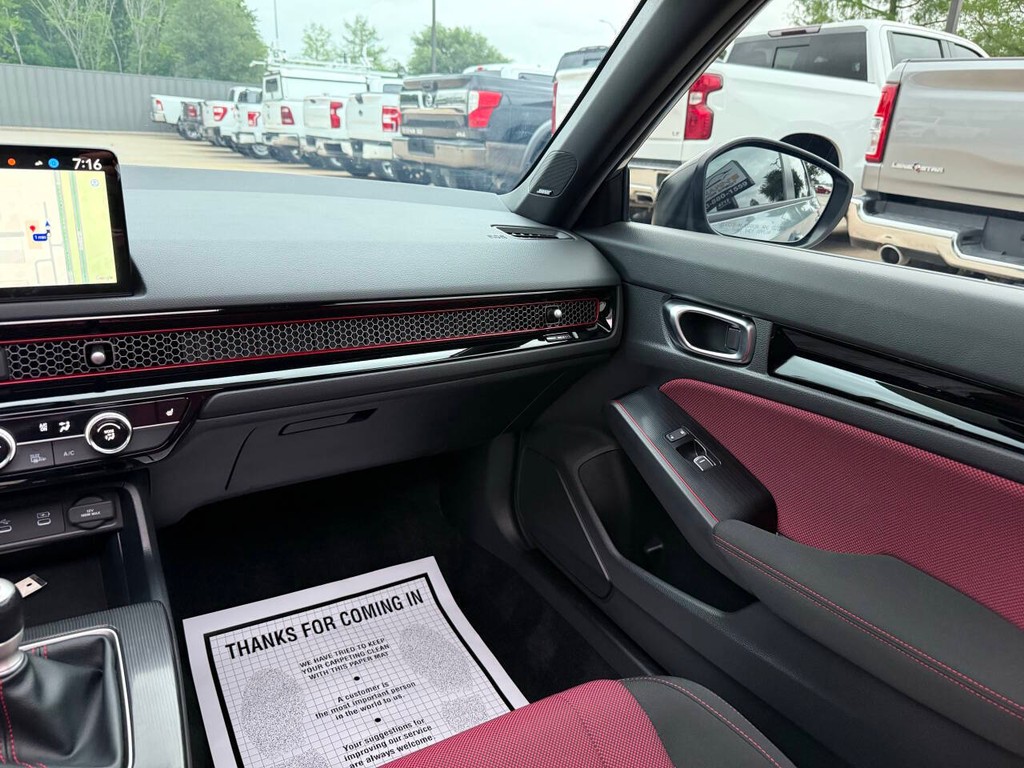 Honda Civic Si Vehicle Full-screen Gallery Image 20