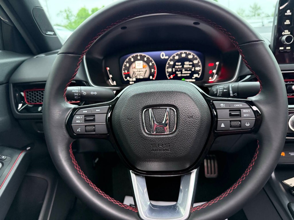 Honda Civic Si Vehicle Full-screen Gallery Image 23