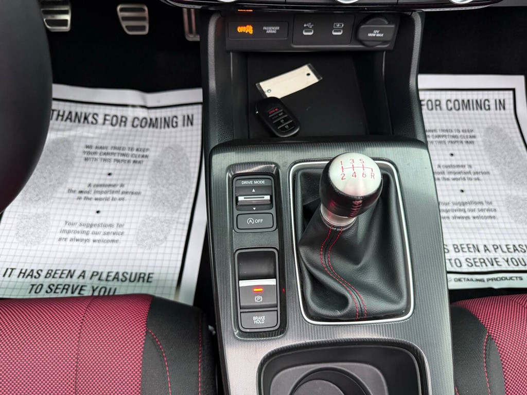 Honda Civic Si Vehicle Full-screen Gallery Image 29