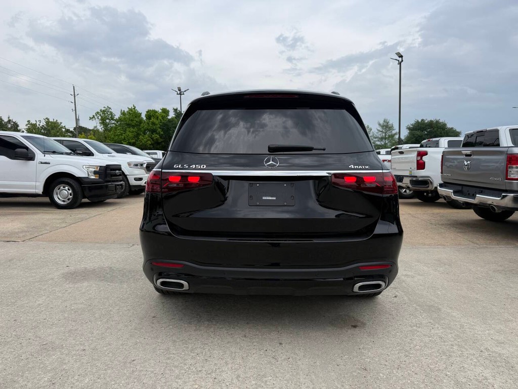 Mercedes-Benz GLS Vehicle Full-screen Gallery Image 43