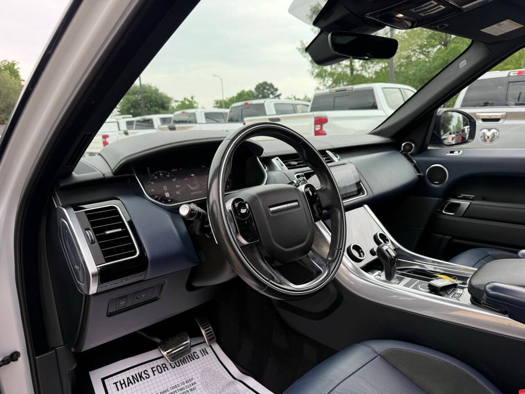 Land Rover Range Rover Sport Vehicle Full-screen Gallery Image 06