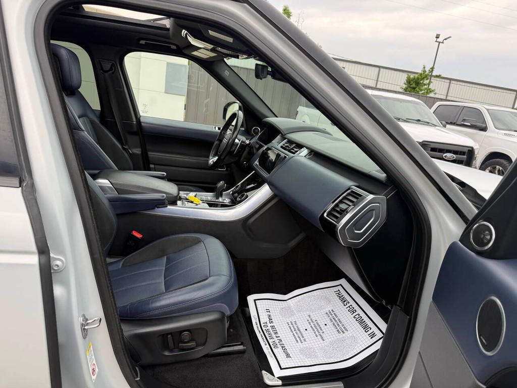 Land Rover Range Rover Sport Vehicle Full-screen Gallery Image 10