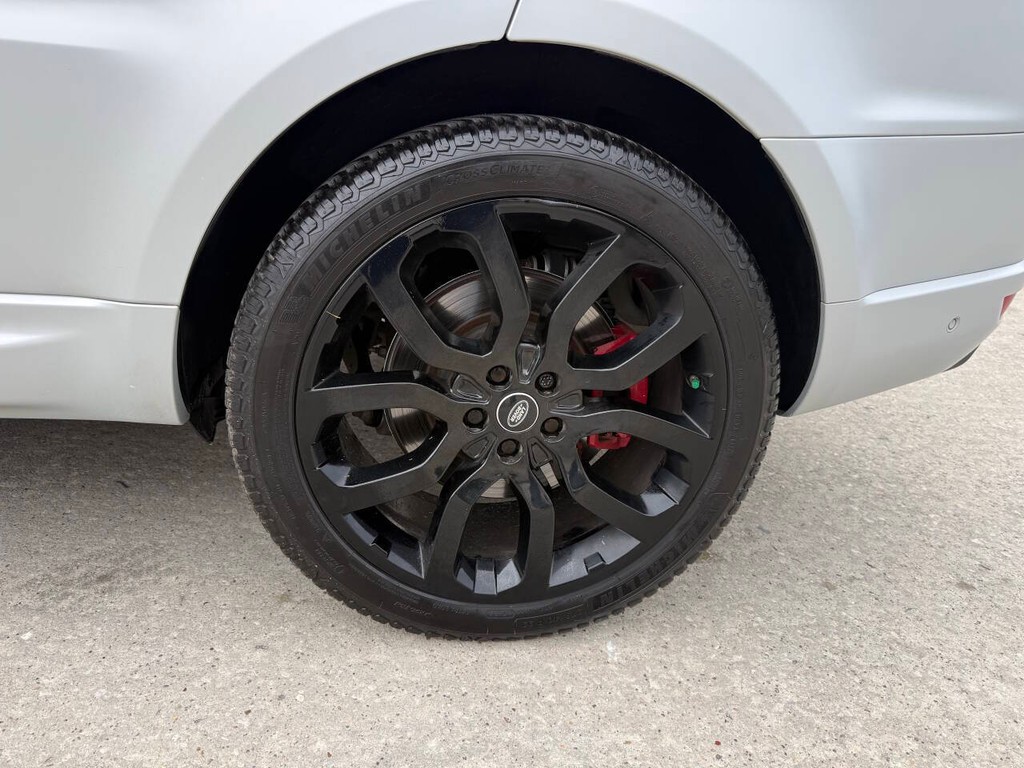 Land Rover Range Rover Sport Vehicle Full-screen Gallery Image 36