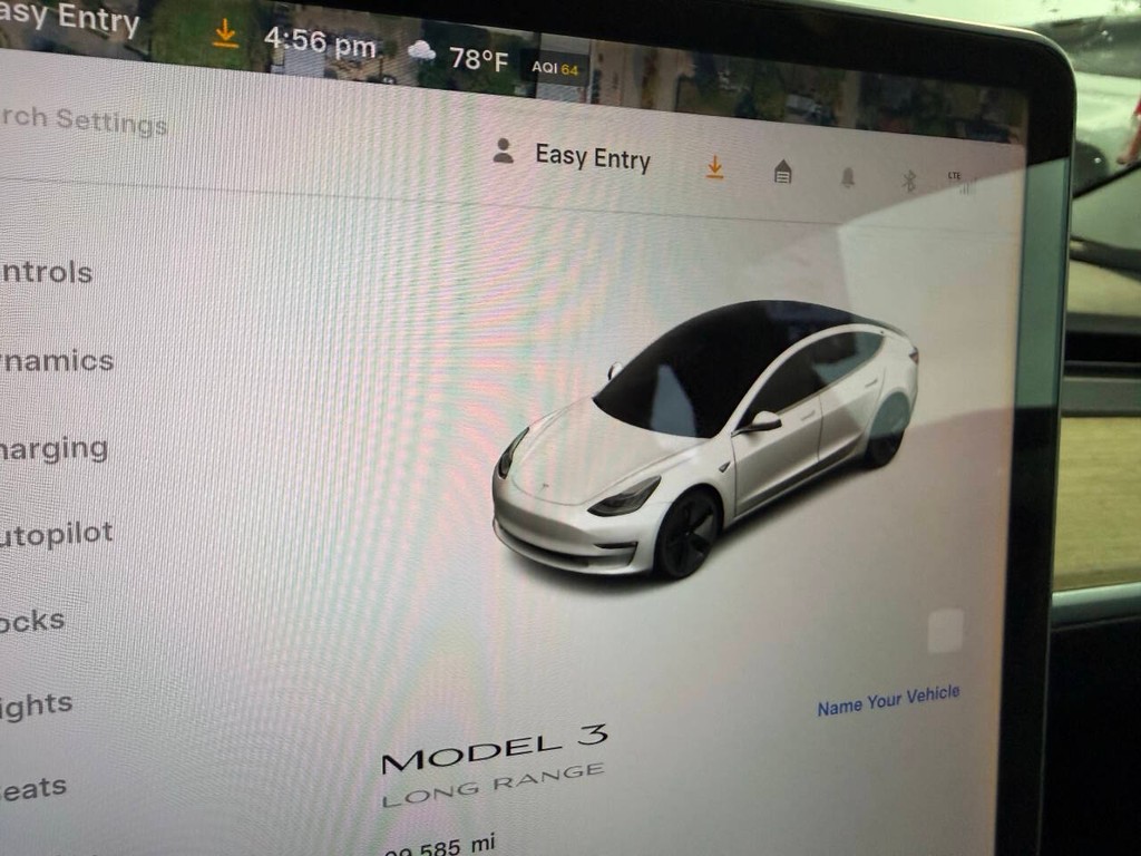Tesla Model 3 Vehicle Full-screen Gallery Image 27