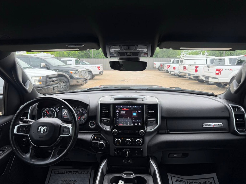 Ram 1500 Vehicle Full-screen Gallery Image 17