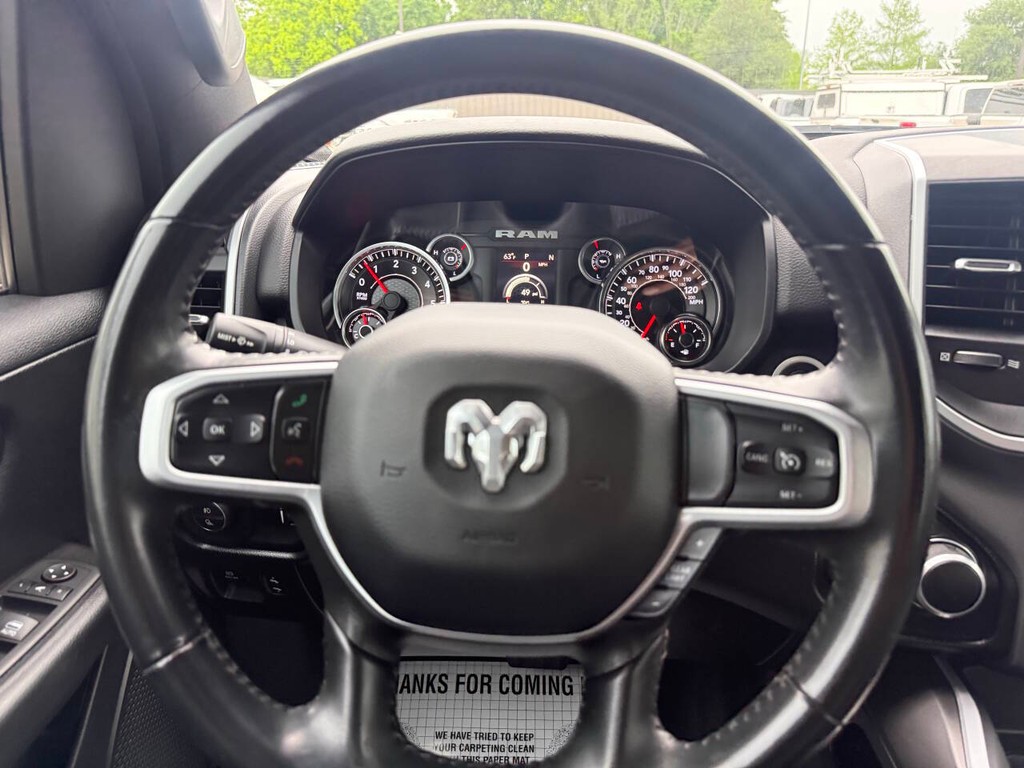 Ram 1500 Vehicle Full-screen Gallery Image 23