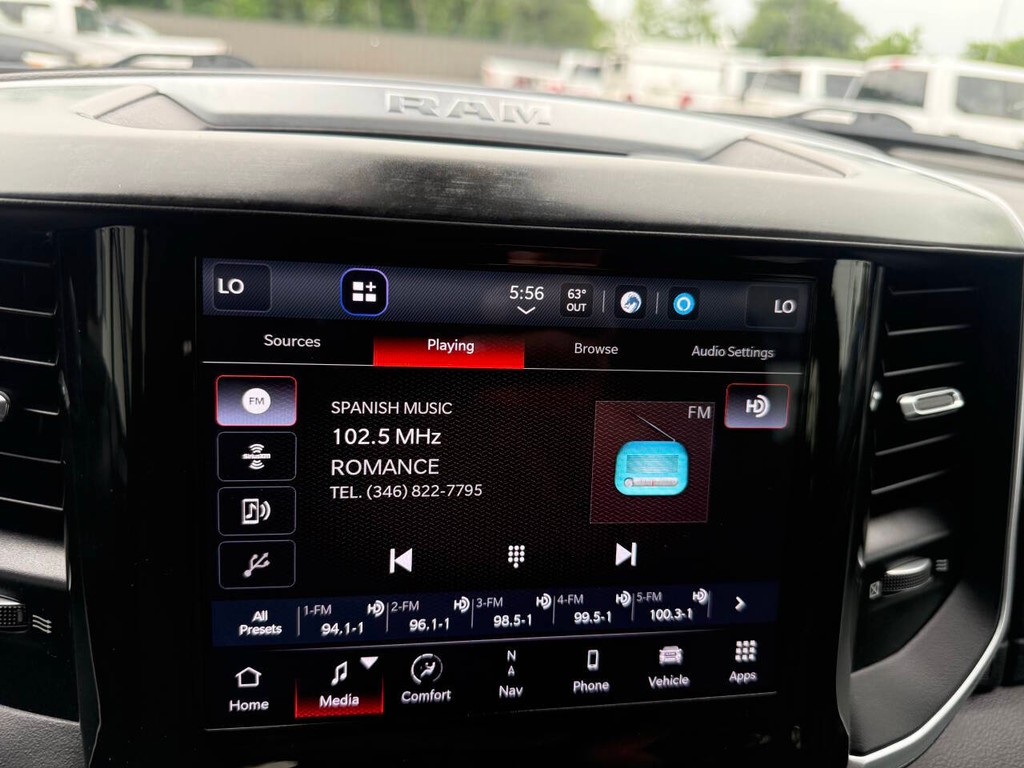 Ram 1500 Vehicle Full-screen Gallery Image 25