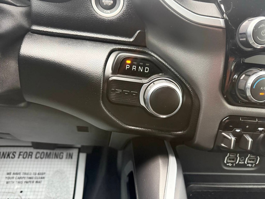 Ram 1500 Vehicle Full-screen Gallery Image 30