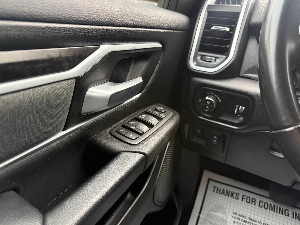 Ram 1500 Vehicle Full-screen Gallery Image 31