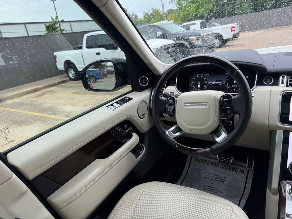 Land Rover Range Rover Vehicle Full-screen Gallery Image 19