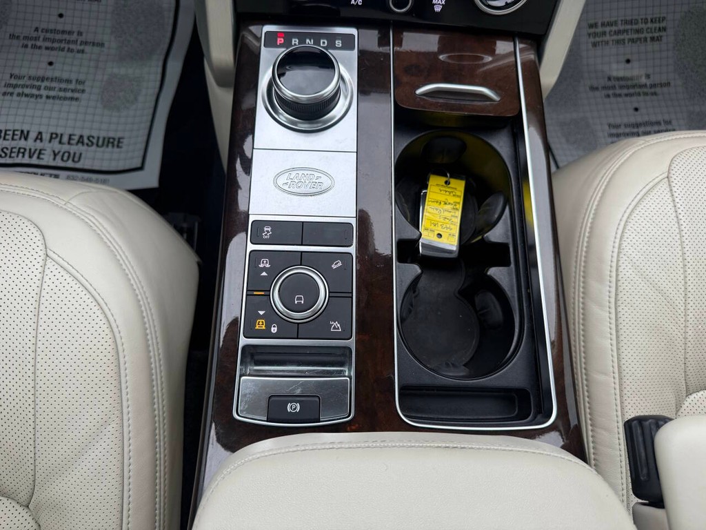 Land Rover Range Rover Vehicle Full-screen Gallery Image 29