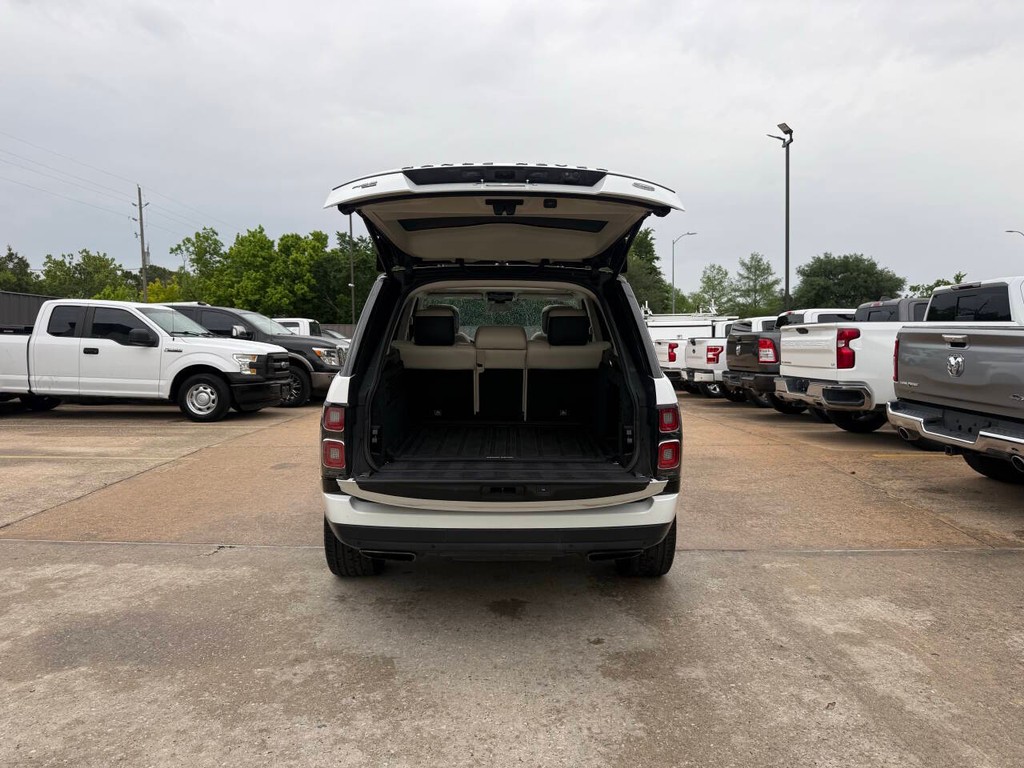 Land Rover Range Rover Vehicle Full-screen Gallery Image 38