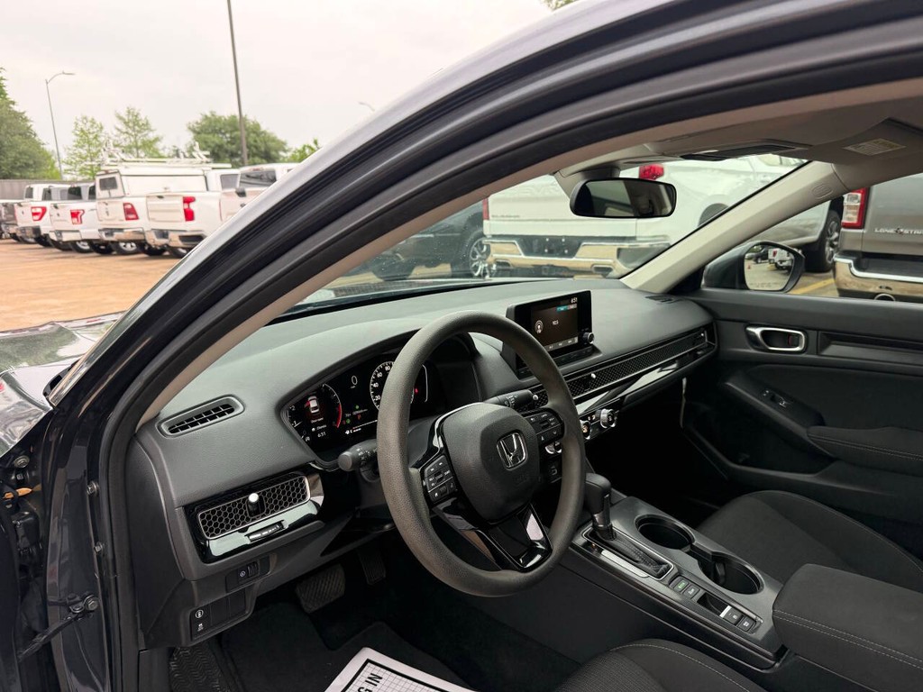 Honda Civic Sedan Vehicle Full-screen Gallery Image 06