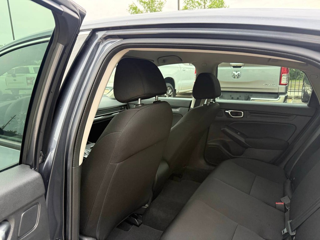 Honda Civic Sedan Vehicle Full-screen Gallery Image 12