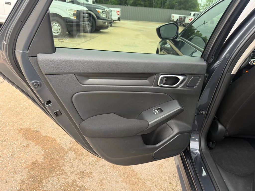 Honda Civic Sedan Vehicle Full-screen Gallery Image 14