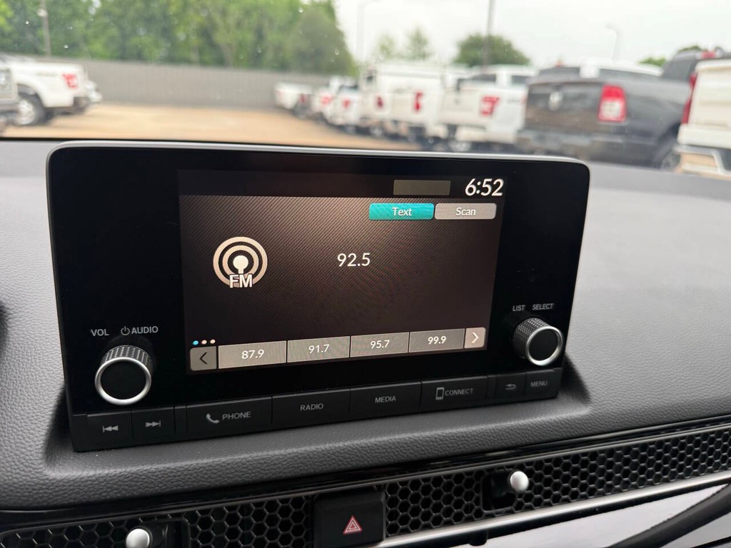 Honda Civic Sedan Vehicle Full-screen Gallery Image 25